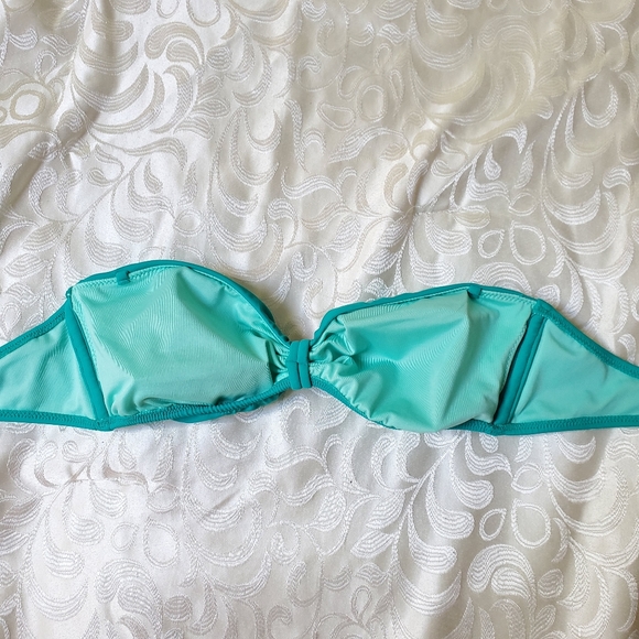 Brand NEW Victoria's Secret swim bandeau bikini top in turquoise w/ straps - Picture 6 of 10
